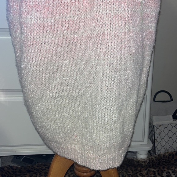 Light pink and off-white super cozy, soft and comfy sweater duster, new, one sz - Picture 9 of 10